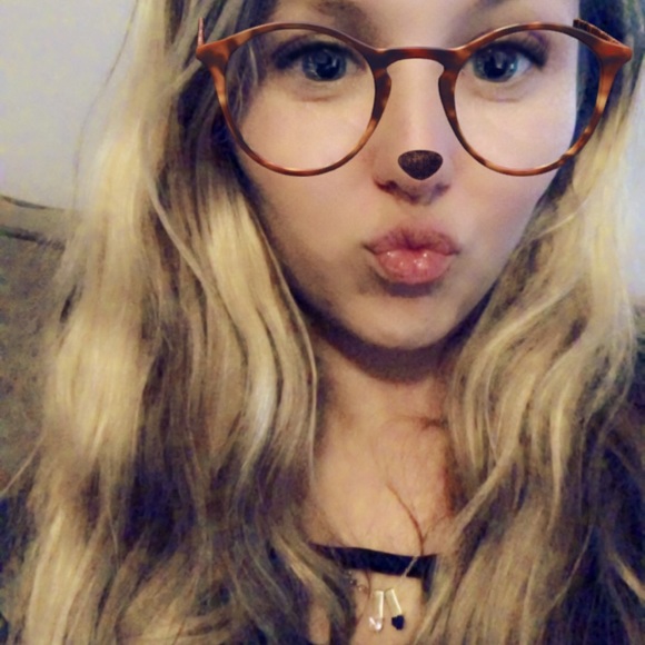 Meet Your Posher, Shay - Picture 3 of 5